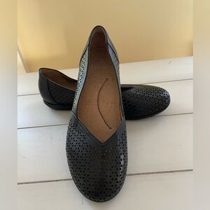 Dansko Flats